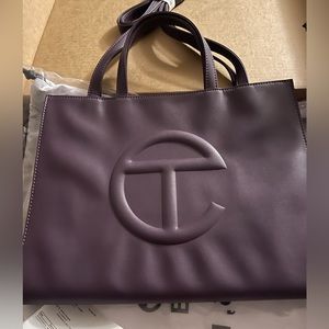 AUTHENTIC TELFAR medium Eggplant 🍆 Shopper Bag